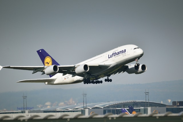 I Lufthansa ukida besplatnu ručnu prtljagu